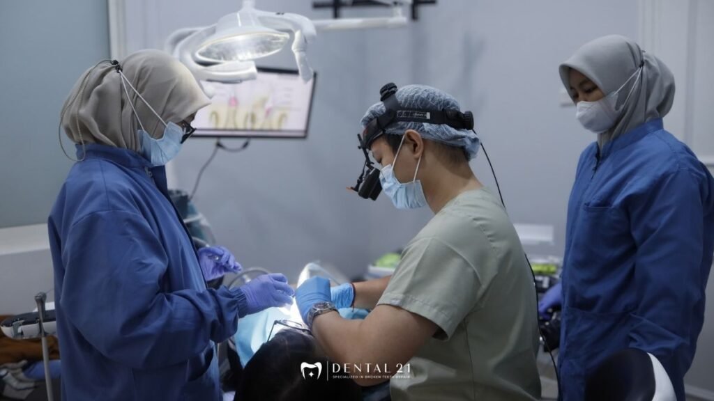 Dental 21 -  Solusi Perawatan Gigi Profesional di Jakarta
