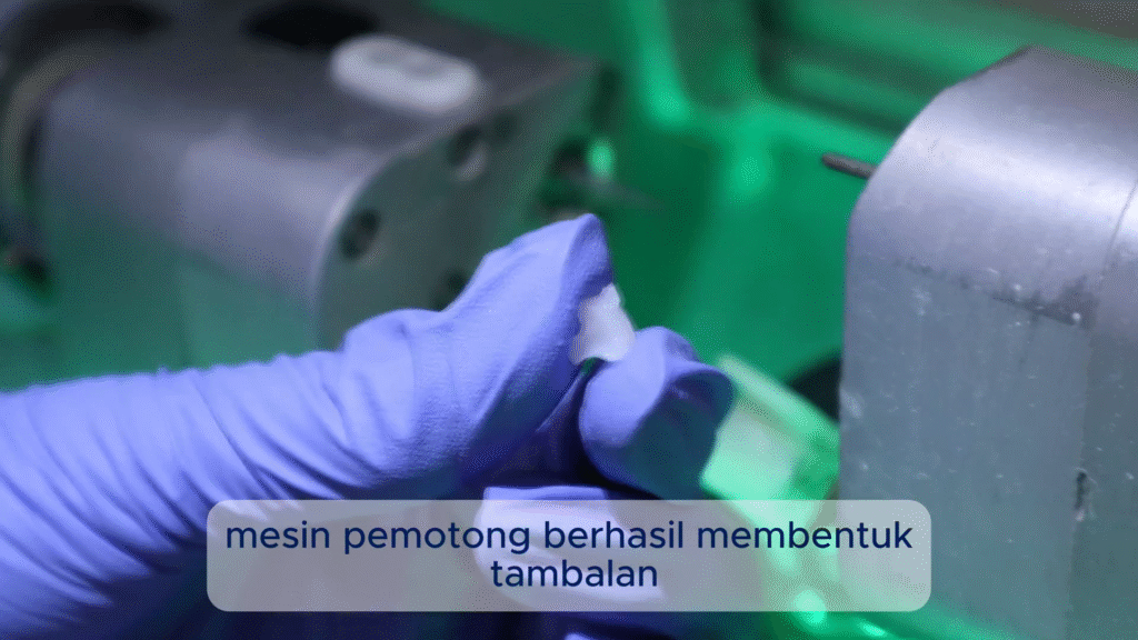 Mesin Pemotong Otomatis (CAD/CAM)